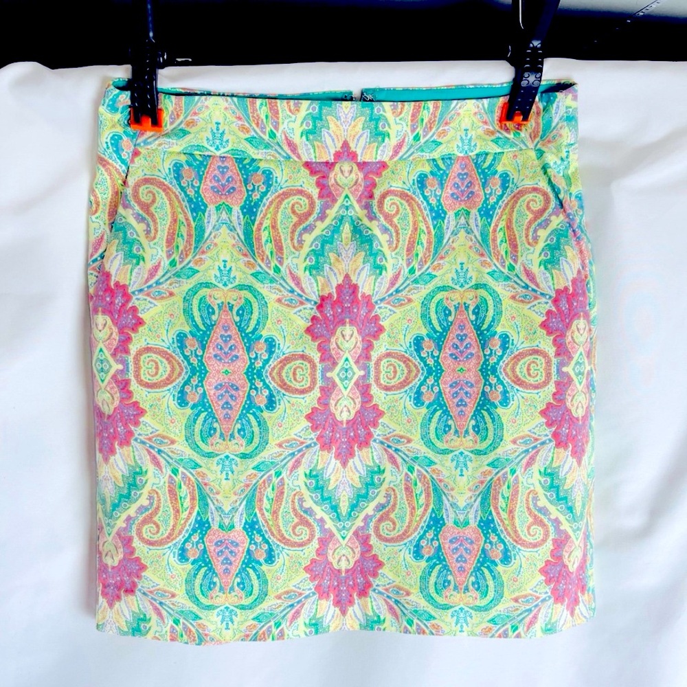 Ann Taylor Light Neon Paisley Madison Skirt • Size 2P